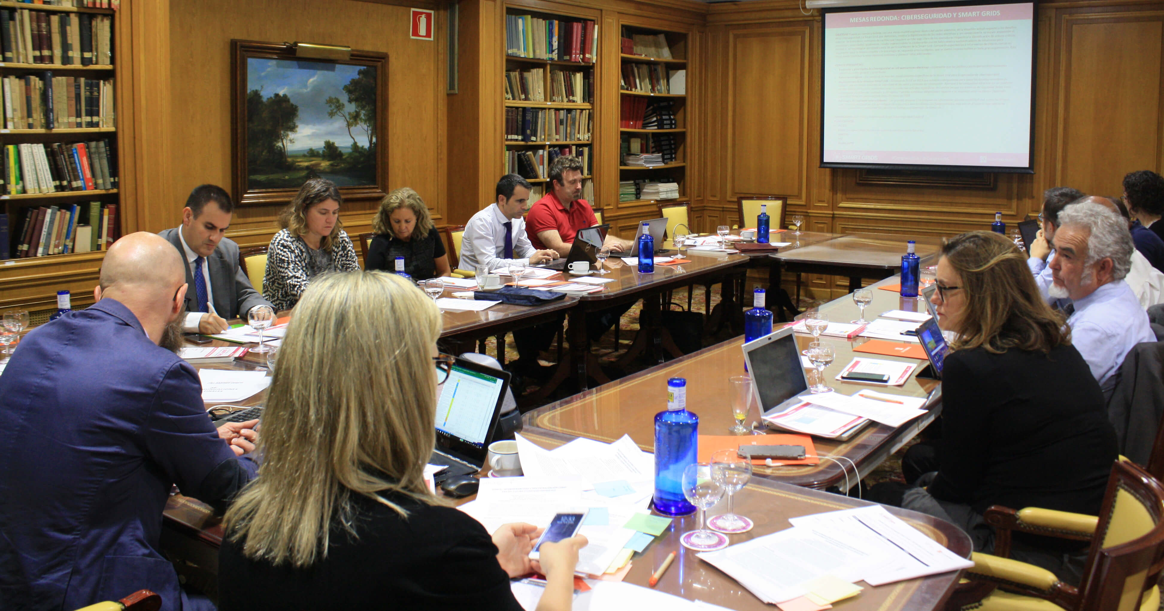 Sesión de trabajo de la 2ª reunión del Comité Técnico del IV Congreso Smart Grids.