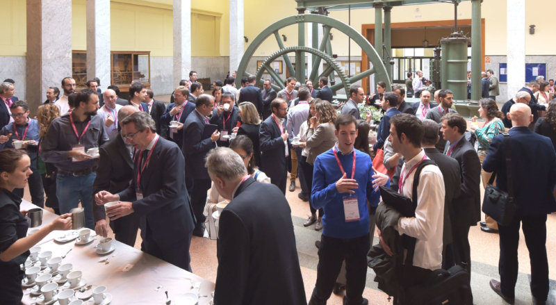 Networking en pausa café del IV Congreso Smart Grids 2017